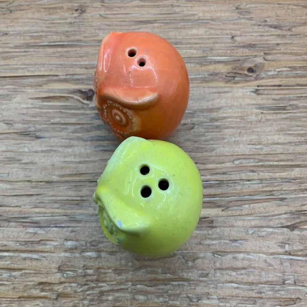 Owls Ceramic Vintage Orange Yellow Miniature Salt and Pepper Shakers